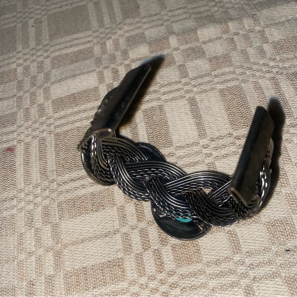 Southwestern style Faux Turquoise and silver tone cuff Bracelet NICE !!